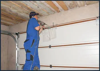 Garage Doors Store Repairs San Diego, CA 858-435-2309 - cont-gdr-door-repair-08m